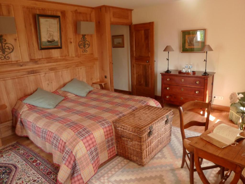 Chambres d'Hôtes du Hameau Les Brunes Bozouls Quarto foto