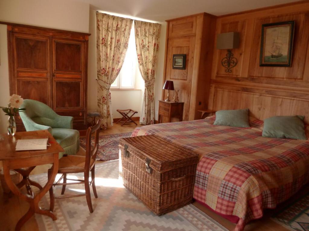Chambres d'Hôtes du Hameau Les Brunes Bozouls Quarto foto